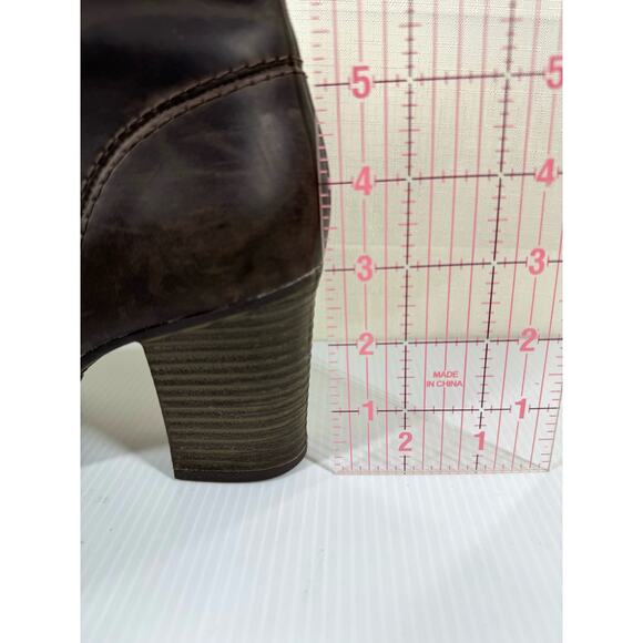 CLARKS Chocolate Brown Leather Heeled Ankle Boots Size 8 - Picture 11 of 11